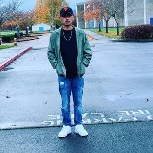 Meet your Posher, Cesar